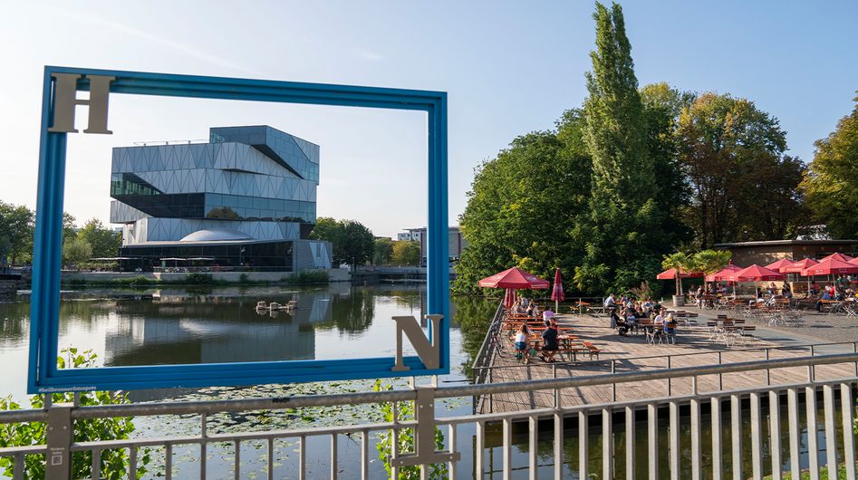 Blick auf die Anlage von Experimenta, einem Science Center in Heilbronn