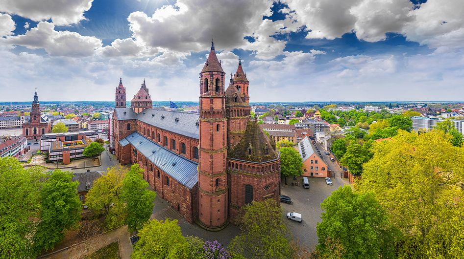 Blick auf den Dom St. Peter in Worms